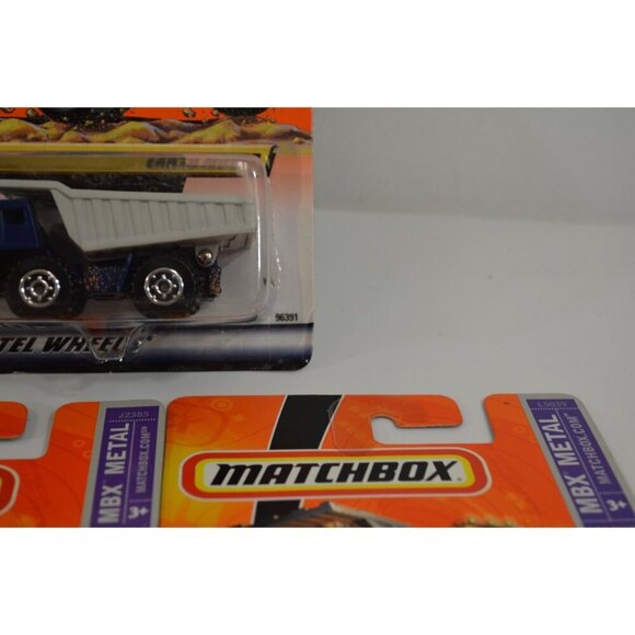 Matchbox Construction Vehicles Power Lift Dump Truck Lot of 9 Diecast 1990s New - Picture 4 of 9